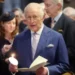 Rei Charles ‘profundamente emocionado’ com reação à mensagem de TV sobre câncer, diz Palácio de Buckingham