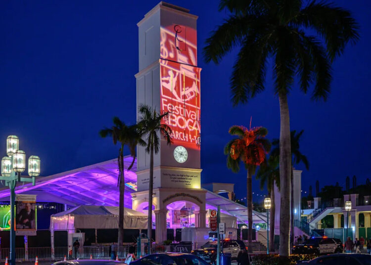 Restaurantes, lojas e entretenimento no Mizner Park de Boca Raton