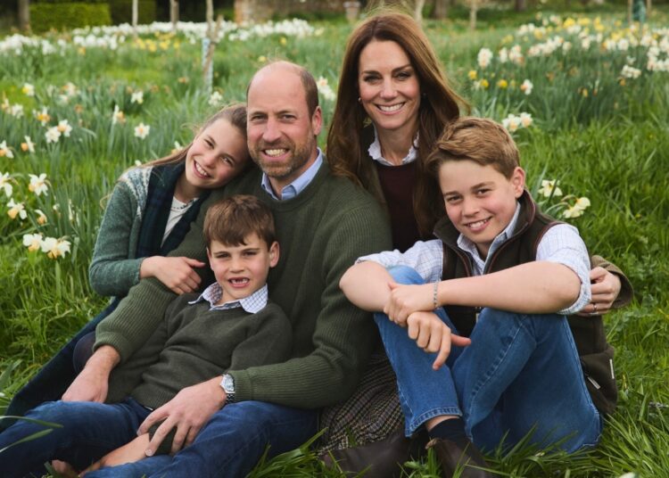 Royal Expert revela o significado secreto por trás da foto “simbólica” do cartão de Natal de William e Kate