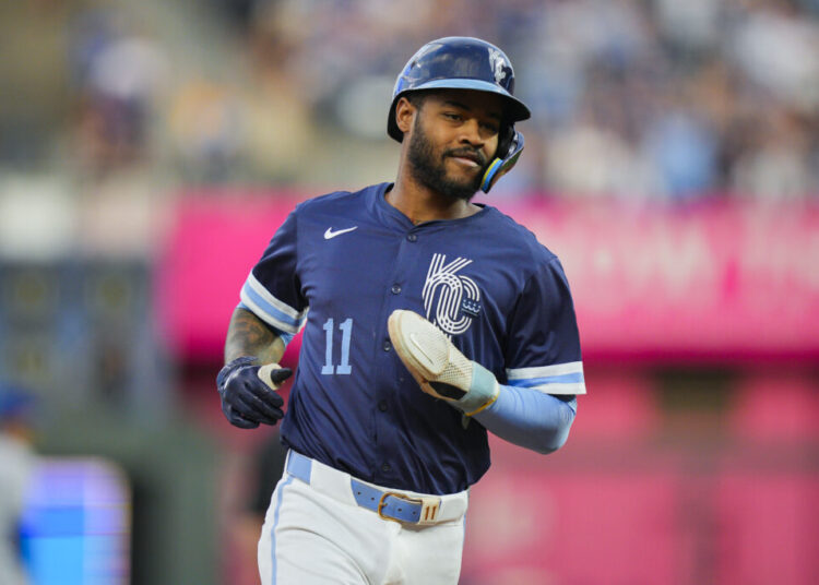 Royals finalizando extensão com Maikel Garcia