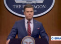 “SNL” zomba da ‘Operação Kill Everyone’ de Pete Hegseth em uma abertura brutal e fria sobre ataques de barcos na Venezuela