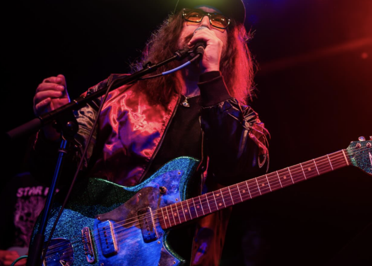Sean Ono Lennon fala sobre nova música com James McCartney e Zak Starkey