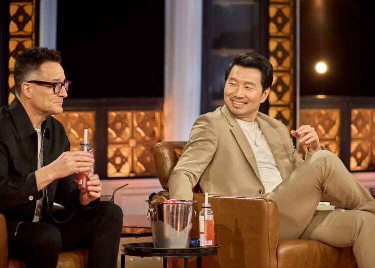 Simu Liu diz que Hollywood considerou os papéis asiáticos muito “arriscados” mais uma vez