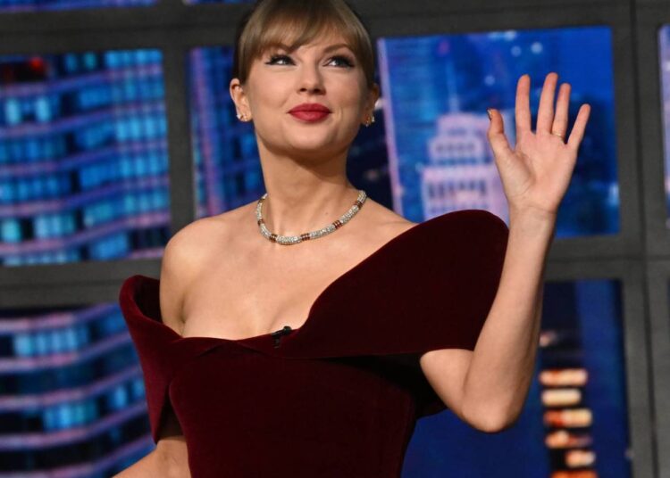Taylor Swift domina as músicas e letras mais pesquisadas do Genius em 2025