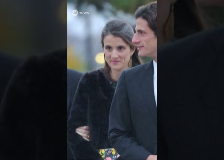 Morre Tatiana Schlossberg, neta de John Kennedy, aos 35 anos | #SBTBrasil
