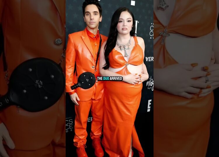 Hacks cast spoof that iconic Timothée Chalamet moment #Celebrity #Awards #FashionFail
