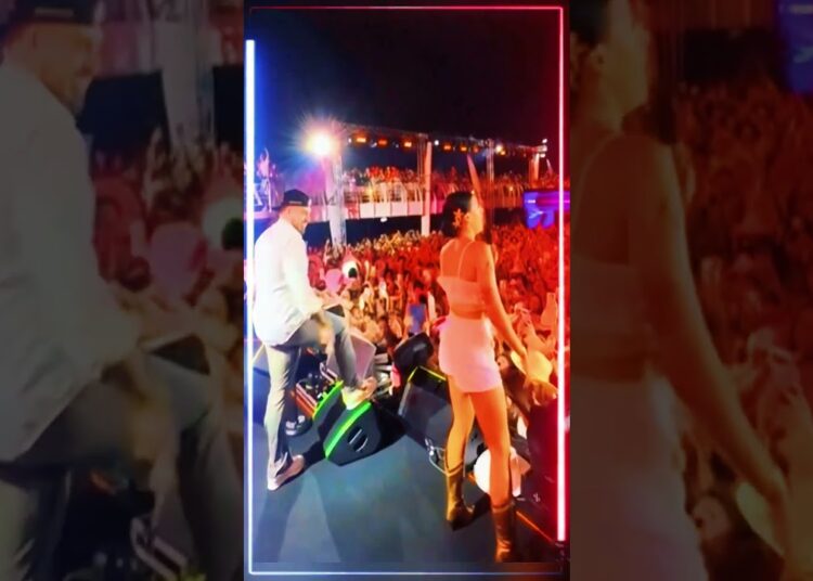 Ana Castela i1nor1 Zé Felipe em show