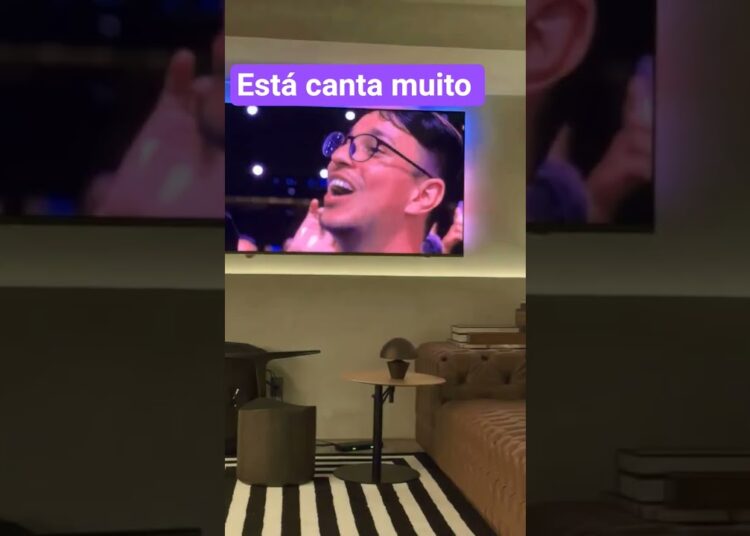 Simone mendes está canta muito #fofocas #sertanejobrasileiro #fyy #fofoca