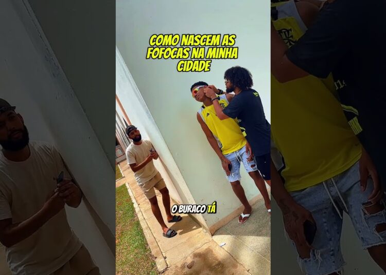 Assim que nascem as fofocas nas cidades #humor #piadascurtas #viralvideo #comedia #piadasrapidas
