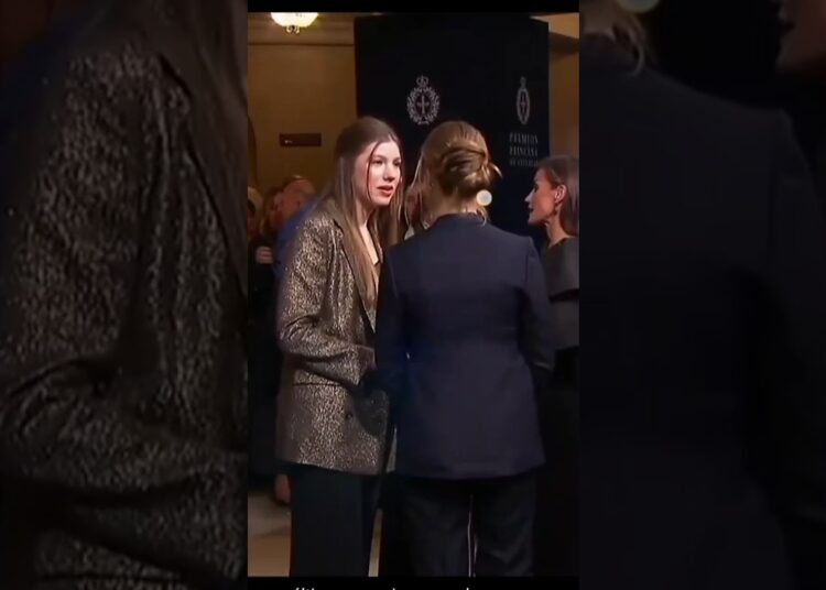 princess Leonor’s sister infnta Sofia is so 🥰#royal#leonor#sofia#newshort.
