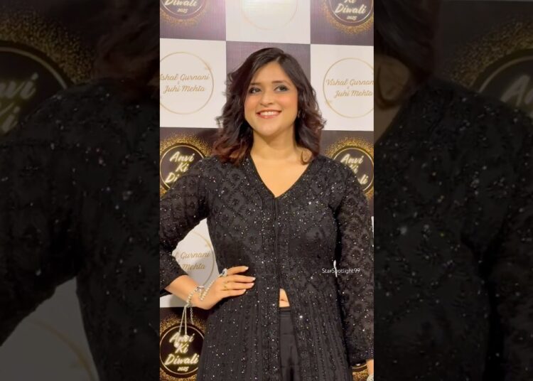 Mannara Chopra Shines Bright at Sandeep Singh, Ankita & Vicky’s Diwali Party ✨🪔