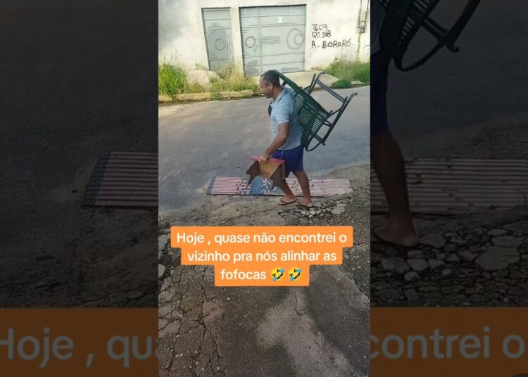 Hoje, quase não encontrei o vizinho pra nós alinhar as fofocas 🤣🤣🤣🤣
