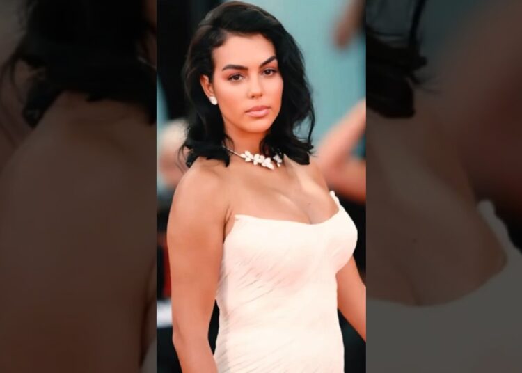 Georgina Rodríguez’s White Look Hits Different #georgina #fashion #georginarodrguez #cr7 #beauty