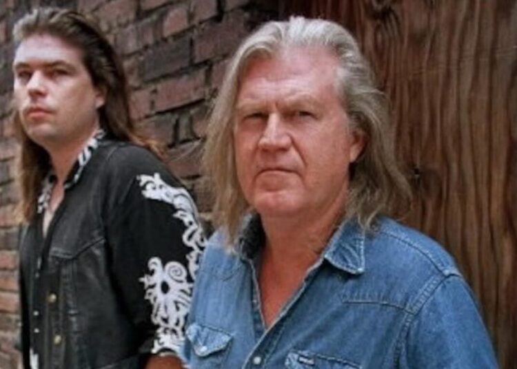 25 anos atrás: a trágica morte de Eddy Shaver no ano novo