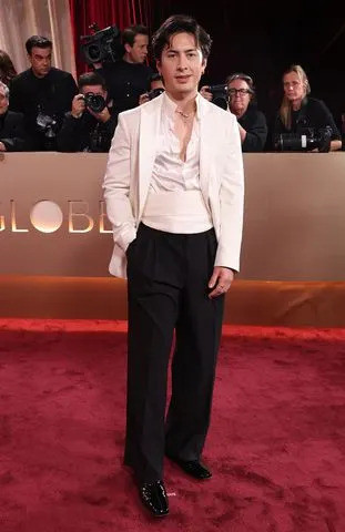 A estrela de “Heated Rivalry” Hudson Williams choca Gayle King com uma resposta excitada no tapete vermelho do Globo de Ouro