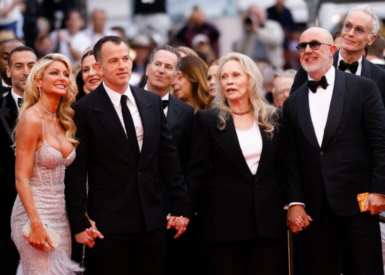 McKinzie Roth, Liam Dunaway O'Neill, Faye Dunaway, Laurent Bouzereau