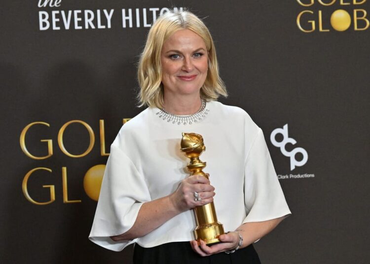 A vitória de Amy Poehler no Globo é a menos incômoda em uma categoria estranha para eles premiarem