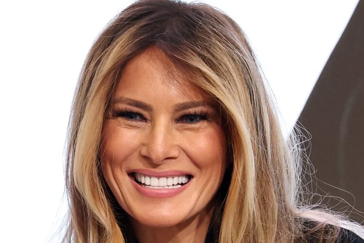 África do Sul recusa-se a exibir documentário de Melania Trump devido a 'desenvolvimentos recentes' | Melania Trump, Política | Notícias e fofocas sobre celebridades | Entretenimento, fotos e vídeos