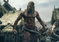 Alexander Skarsgård questiona sua moral, dizendo que “não se sente muito confortável” interpretando um personagem justo
