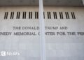 Artistas cancelam shows no Kennedy Center após mudança de nome de Trump