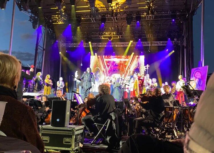 As melhores coisas para fazer em Nápoles neste fim de semana incluem música e ópera ao ar livre
