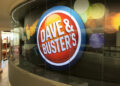 Aumento de volatilidade implícita para opções de ações de entretenimento de Dave & Buster