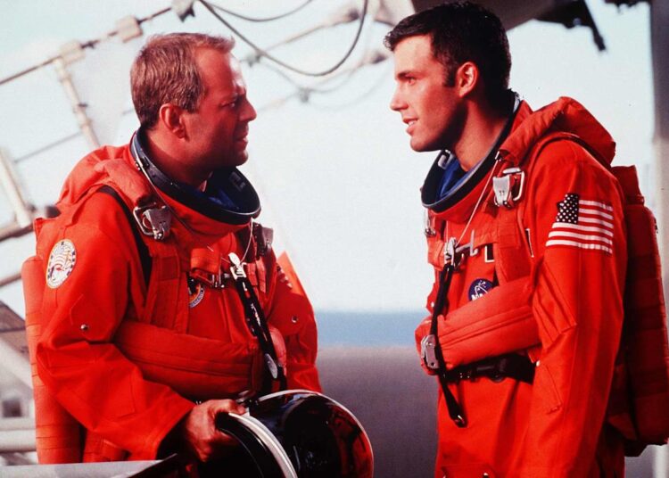 Ben Affleck estava ‘vomitando entre as tomadas’ enquanto filmava cena emocional com Bruce Willis em “Armageddon”