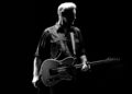 Billy Bragg lança nova música anti-ICE, ‘City of Heroes’