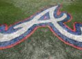 Braves contrata jovem arremessador após período de 3 anos no Royals