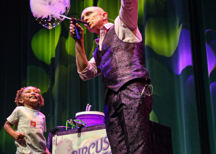 CIRCUS OF BUBBLES oferecerá entretenimento espetacular para a família nesta temporada