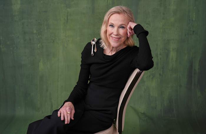 Catherine O'Hara, atriz cômica vencedora do Emmy e famosa por 'Schitt's Creek' e 'Home Alone', morre aos 71 anos