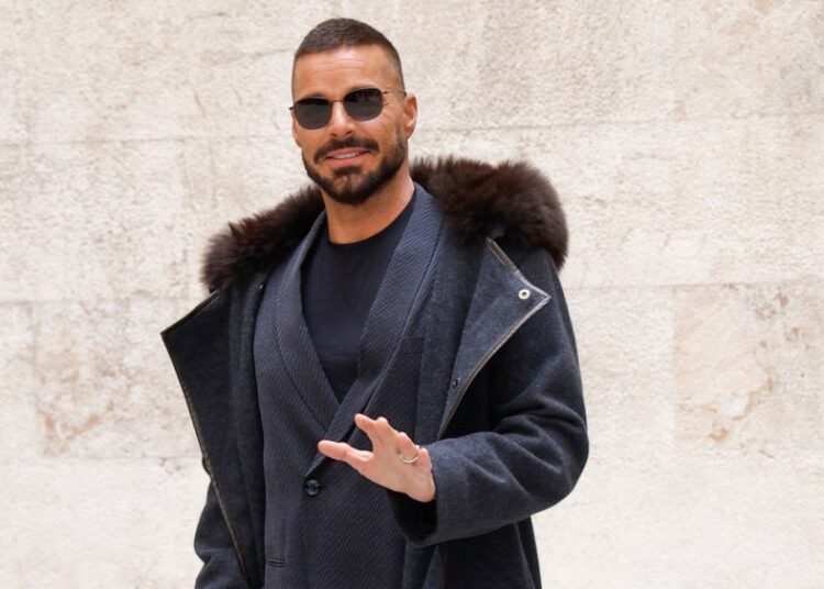 Celebridades na primeira fila do desfile de prêt-à-porter masculino outono 2026 de Giorgio Armani [PHOTOS]