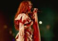 Chappell Roan apresenta 'The Subway' na 'New Year's Rockin' Eve'