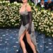 Charli XCX aparece em novo videoclipe ao lado de Kylie Jenner – Entretenimento