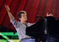 Charlie Puth está atrasado para a festa Heated Rivalry
