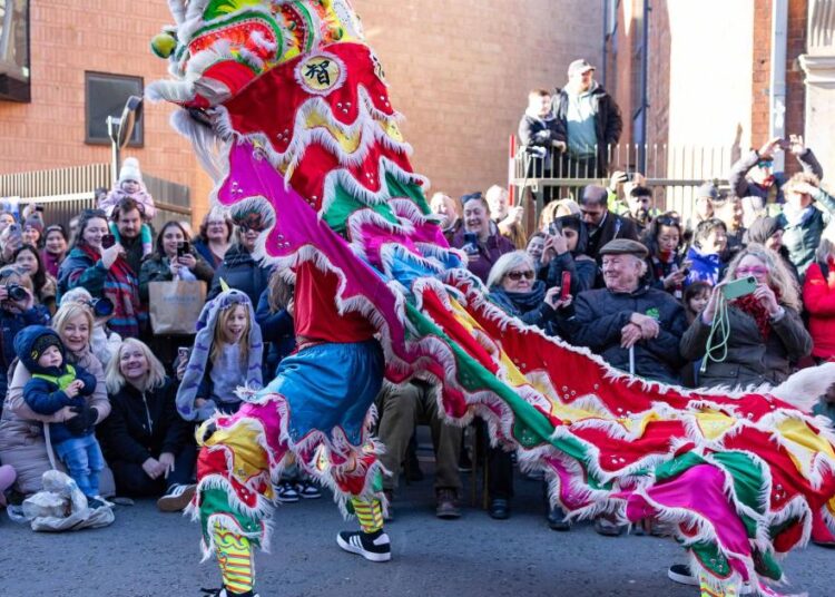 Chen Wang e Guo Yue participam dos eventos do Ano Novo Chinês em Worcester