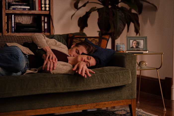 Chris Pine e Jenny Slate no delicado drama romântico ‘Carousel’