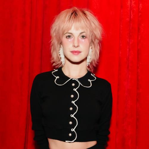 Confira a nova banda de Hayley Williams, Power Snatch – Music News