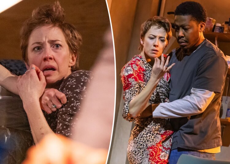 Crítica de 'Bug': Carrie Coon é aterrorizante em tensa peça de teoria da conspiração na Broadway
