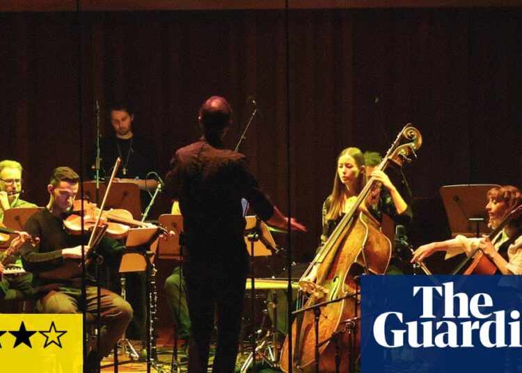 Crítica do Riot Ensemble – das meditações aos mariachis em novas músicas de máxima diferença | Música clássica