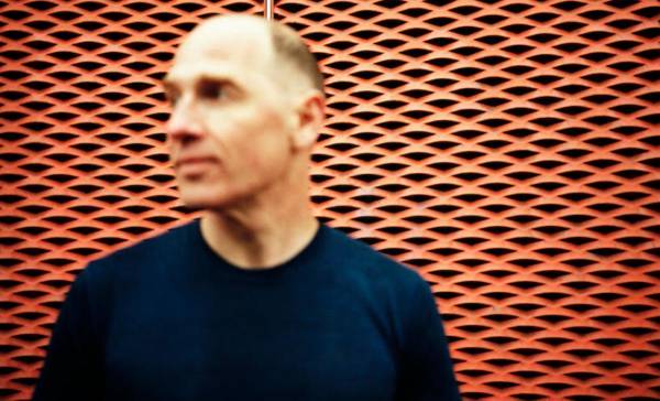 Dan Snaith do Caribou provoca álbum ‘Butterfly’ de Daphni com novas músicas Good Night Baby And Talk To Me