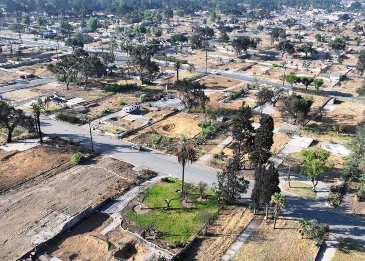 Dos incêndios em Los Angeles ao desemprego, os trabalhadores do cinema e da televisão estão em dificuldades. Esta organização sem fins lucrativos quer ajudar