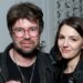Ella Hunt se casa com o músico Thomas Bartlett! | Ella Hunt, Thomas Bartlett, Casamento | Notícias e fofocas sobre celebridades | Entretenimento, fotos e vídeos