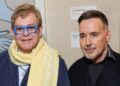 Elton John e David Furnish fazem rara aparição pública no desfile Jacquemus Paris Fashion Week | Alix Earle, Anna Wintour, Damson Idris, David Furnish, Elizabeth Olsen, Elton John, Moda, Illit, Jordan Firstman, Josh Hartnett, Manu Rios, semana de moda de Paris, Tamsin Egerton | Notícias e fofocas sobre celebridades | Entretenimento, Fotos e Vídeos – Ubiratã Online