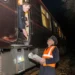 Entrega de jornal de Devon no trem real capturada pela câmera