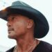 “Esta mensagem nunca foi tão relevante”: Tim McGraw estreia uma nova música inspiradora, ‘Different’ – e tem uma reviravolta comovente na trama