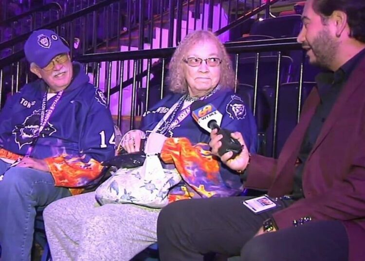 Fãs comemoram o ano novo no Reading Royals Pyjama Party Game | Notícias regionais de Berks