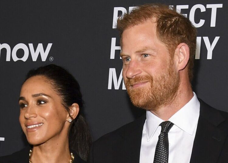 Fãs compartilham opinião sobre a saída de Meghan e Harry da Firm | Real | Notícias
