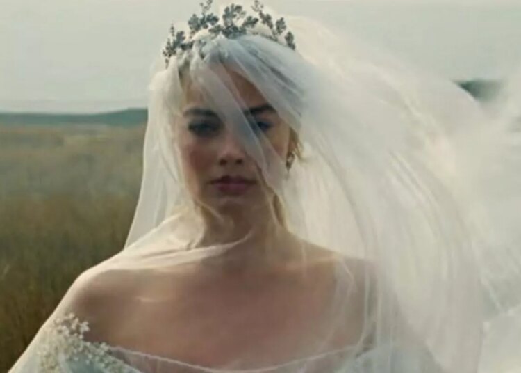 Fãs de Wuthering Heights fazem a mesma reclamação sobre o vestido de 'látex' de Margot Robbie