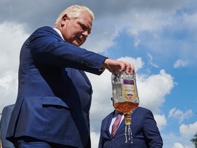 Ford 'mal pode esperar' para remover Crown Royal das prateleiras das lojas